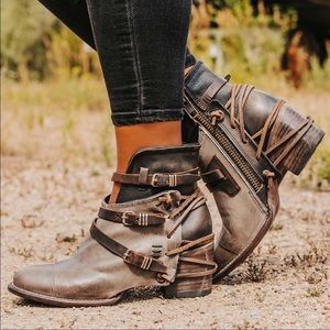 Used Freebird Grey Crue size 8